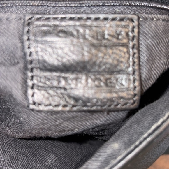 Tommy Hilfiger  shoulder bag  satchel
Pebbled leather  Black  brushed Silvertone - Picture 5 of 16